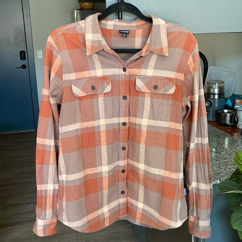 Women’s Patagonia Organic Cotton Mid-weight Flannel Size Medium